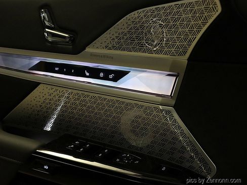 Used 2026 BMW i7 xDrive60 w/ Executive Package image 27