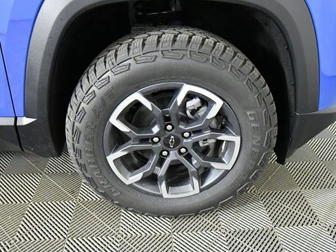 New 2026 Chevrolet Equinox ACTIV w/ LPO, Floor Liner Package image 17