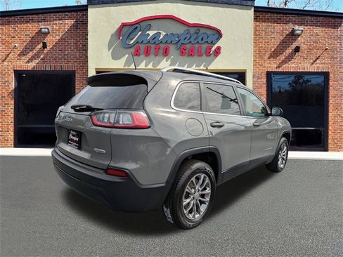 Used 2019 Jeep Cherokee Latitude Plus w/ Cold Weather Group image 3