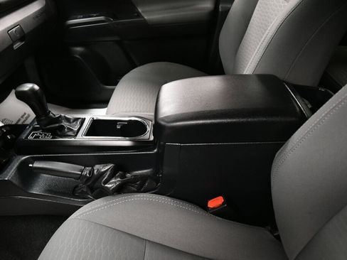 Certified 2019 Toyota Tacoma SR image 23