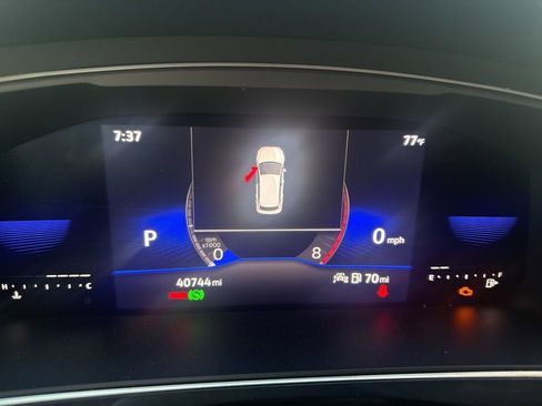 Used 2023 Volkswagen Tiguan S image 2