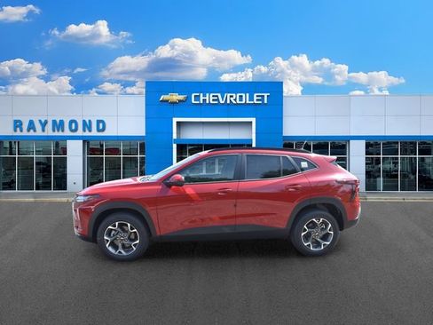 New 2026 Chevrolet Trax LT w/ LT Convenience Package FWD image 7