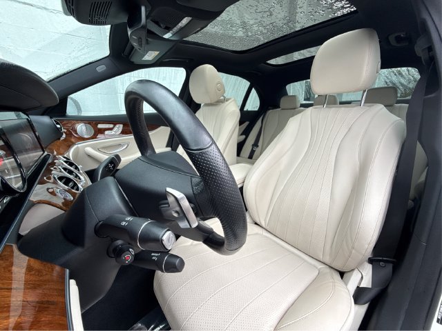 Used 2018 Mercedes-Benz E 300 4MATIC image 23