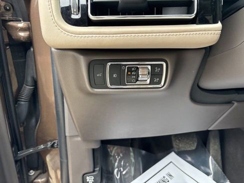 Used 2022 Lincoln Aviator Reserve w/ Equipment Group 201A image 20