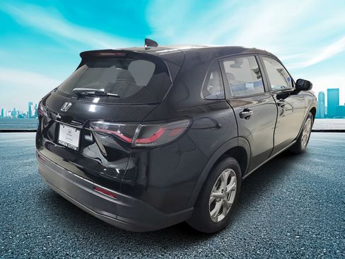 Certified 2023 Honda HR-V LX image 5