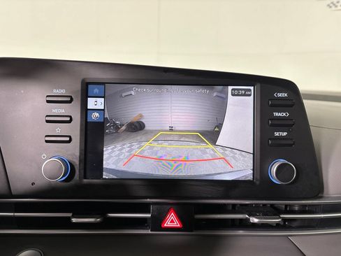 Used 2025 Hyundai Elantra Sport FWD image 17