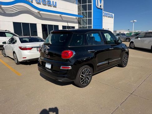 Used 2018 FIAT 500L Pop w/ Popular Equipment Group FWD image 2