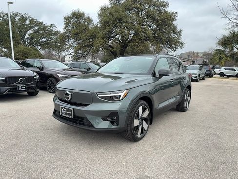 New 2026 Volvo EX40 Plus w/ Climate Package image 2