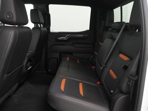 Used 2022 GMC Sierra 1500 AT4 w/ AT4 Preferred Package AWD/4WD image 15