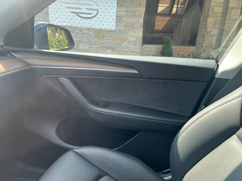 Used 2024 Tesla Model Y Long Range RWD image 17