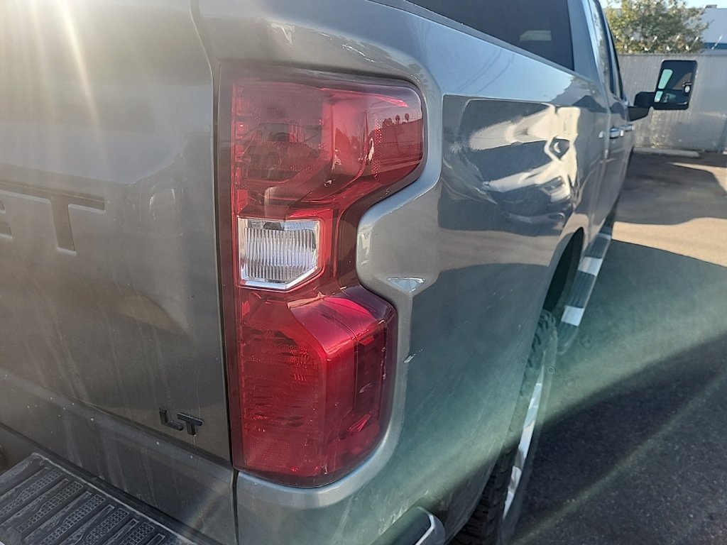 Used 2021 Chevrolet Silverado 1500 LT w/ Diesel Off-Road Package AWD/4WD image 13