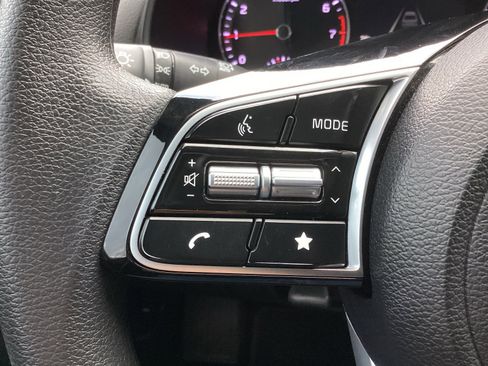 Used 2024 Kia Forte LXS image 17