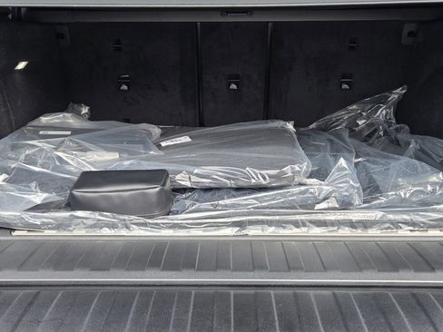 New 2026 BMW X5 xDrive50e w/ M Sport Package image 34