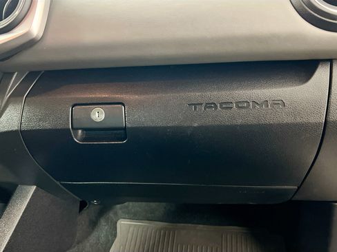 Used 2023 Toyota Tacoma SR5 w/ Technology Package AWD/4WD image 33