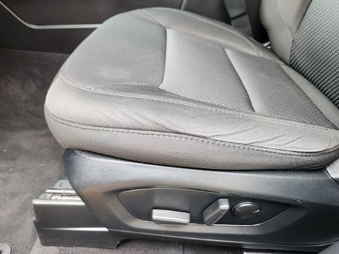 Used 2022 Ford Explorer XLT image 23