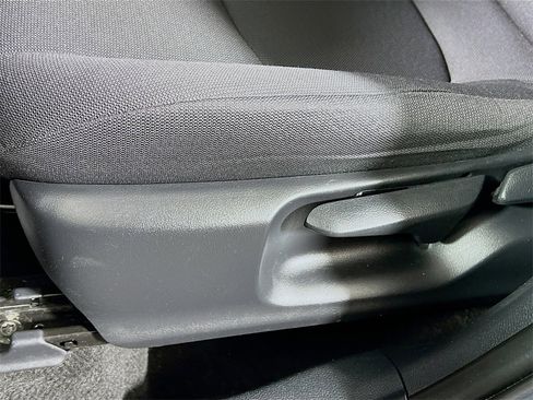 Certified 2024 Toyota Corolla Cross LE image 17