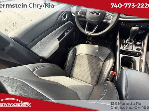 Used 2024 Jeep Compass Latitude AWD/4WD image 12