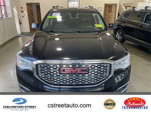 Used 2017 GMC Acadia Denali w/ Technology Package AWD/4WD image 1