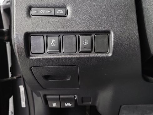 Used 2020 Nissan Murano SV FWD image 21
