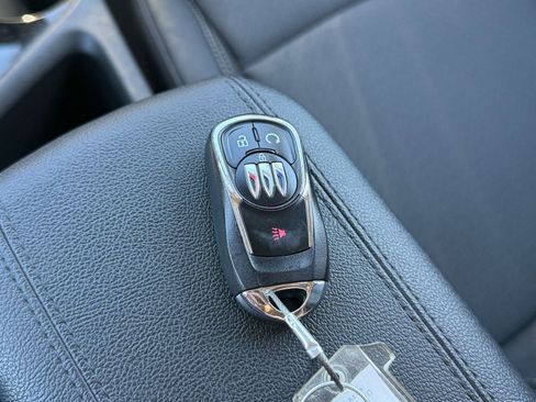 Used 2025 Buick Encore GX Preferred image 22