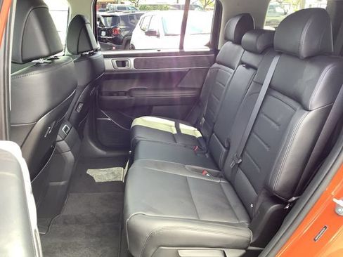 Used 2025 Hyundai Santa Fe Limited AWD/4WD image 25
