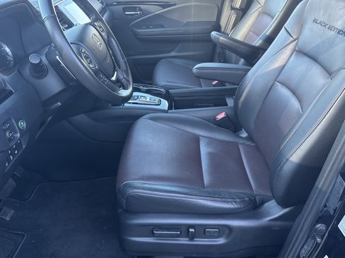 Used 2023 Honda Ridgeline Black Edition image 10