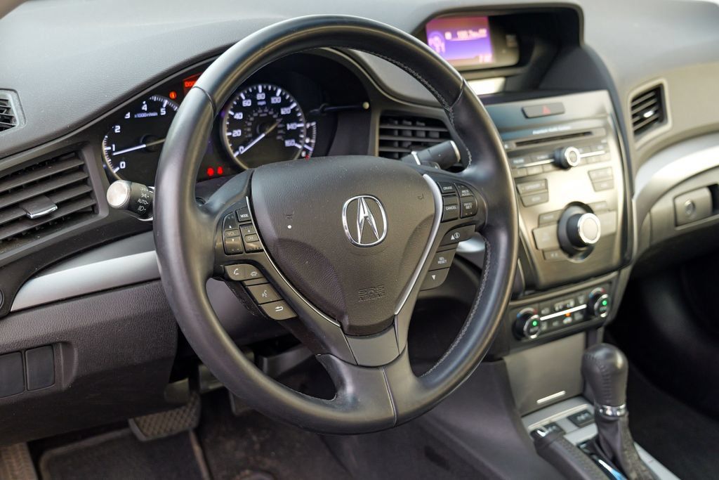 Used 2015 Acura ILX w/ Premium Package FWD image 19