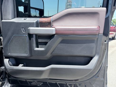 Used 2017 Ford F250 Platinum w/ Platinum Ultimate Package AWD/4WD image 31