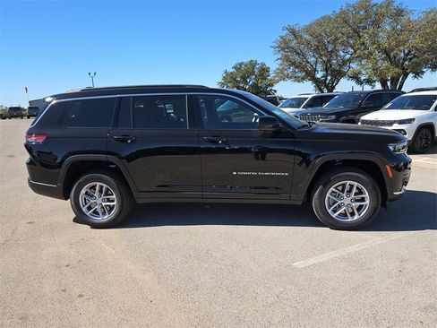 New 2025 Jeep Grand Cherokee L Laredo w/ Luxury Tech Group I image 8
