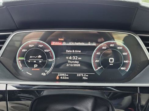 Used 2024 Audi Q8 e-tron Premium Plus image 12