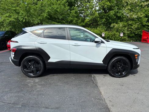 Used 2024 Hyundai Kona Limited AWD/4WD image 6