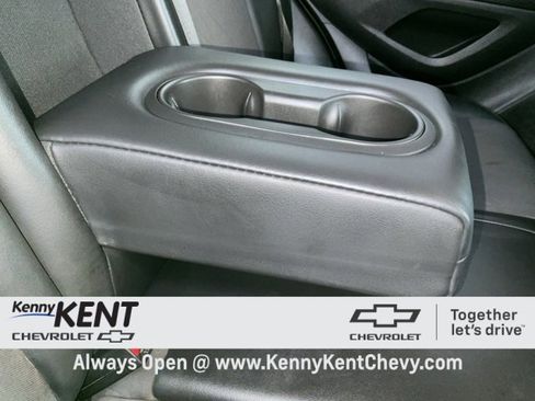 Used 2021 Chevrolet Trax LT image 12