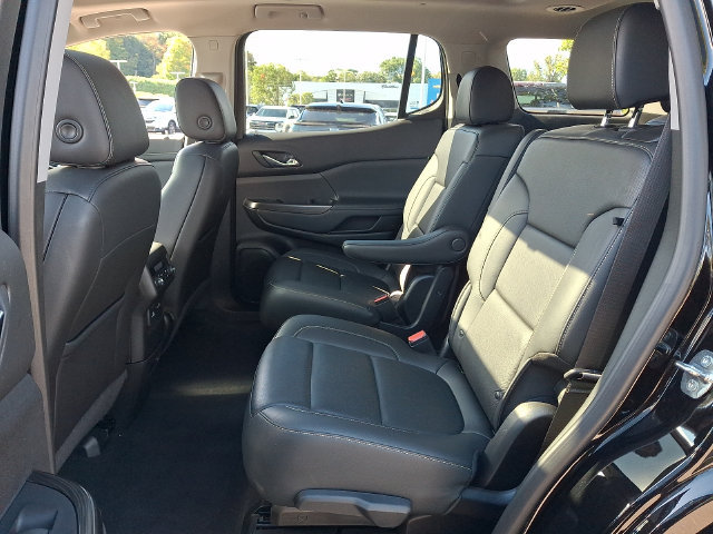 Used 2023 GMC Acadia SLT w/ Technology Package AWD/4WD image 18