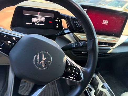 Used 2022 Volkswagen ID.4 Pro S image 12