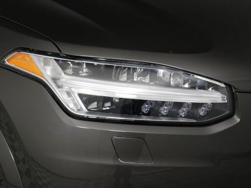 Certified 2024 Volvo XC90 T8 Plus w/ Protection Package Premier image 26