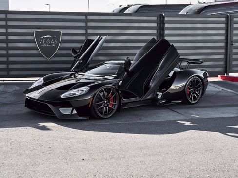 Used 2020 Ford GT Carbon Series RWD image 27
