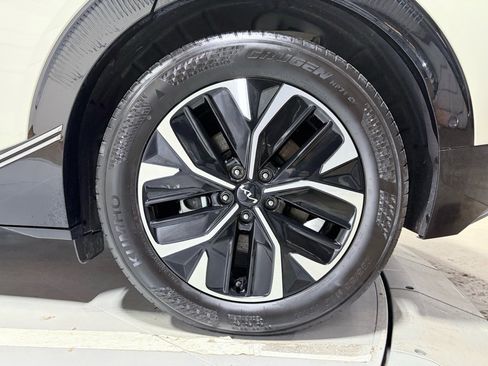 Used 2023 Kia EV6 Wind w/ Wind Technology Package image 32