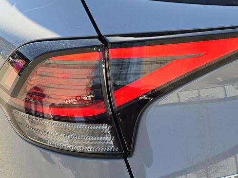 Certified 2023 Kia Sportage SX image 13