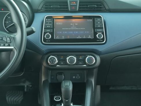 Used 2025 Nissan Versa SV FWD image 29