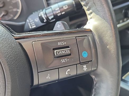 Used 2023 Nissan Rogue SV w/ SV Premium B Package image 26