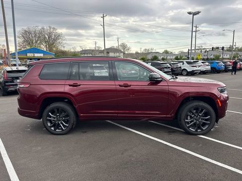New 2026 Jeep Grand Cherokee L Limited AWD/4WD image 30