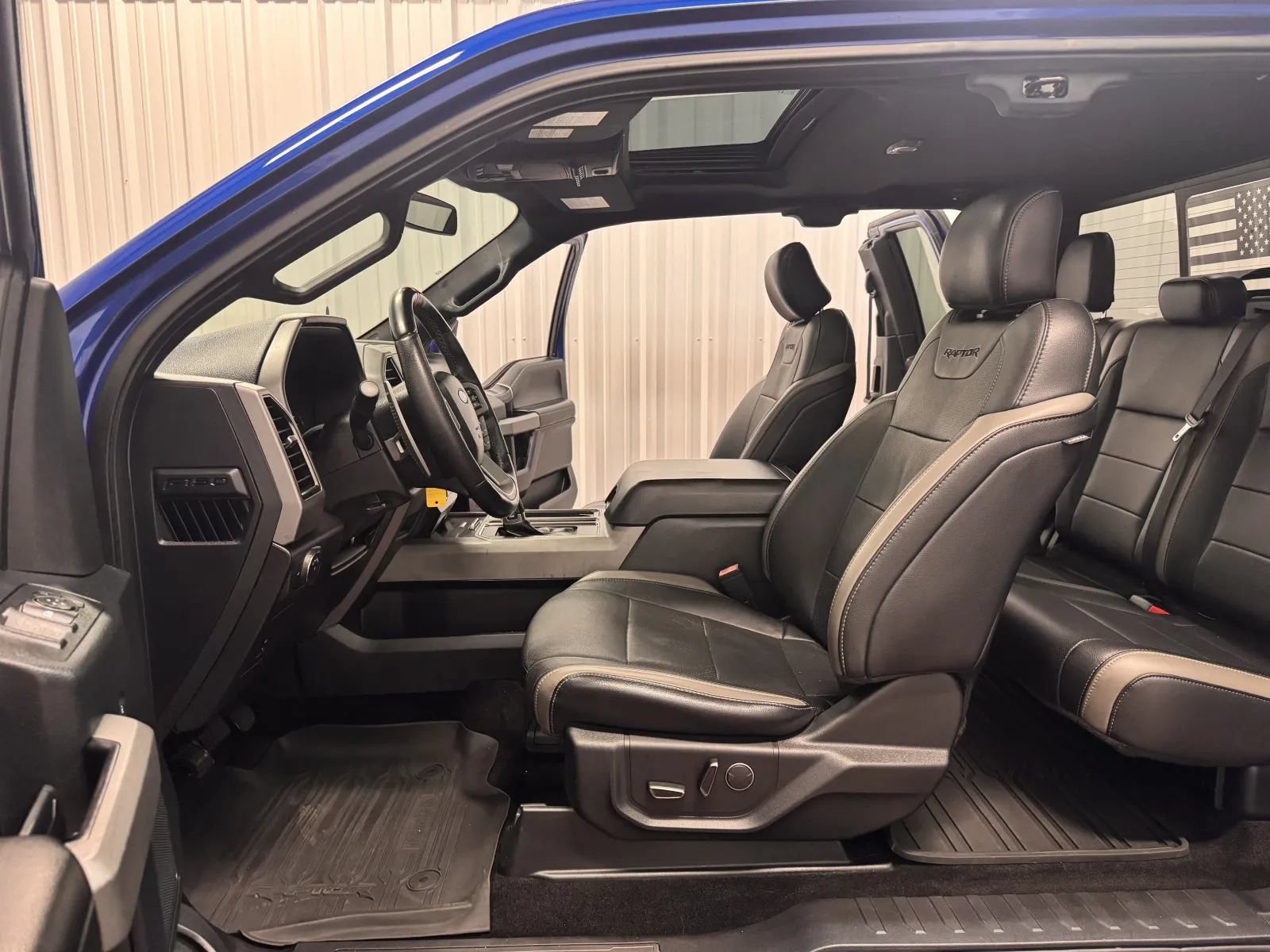 Used 2018 Ford F150 Raptor w/ Equipment Group 801A Mid AWD/4WD image 33