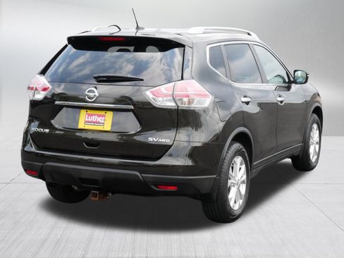 Used 2015 Nissan Rogue SV AWD/4WD image 6
