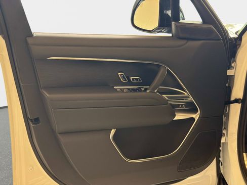 New 2026 Land Rover Range Rover SE AWD/4WD image 17