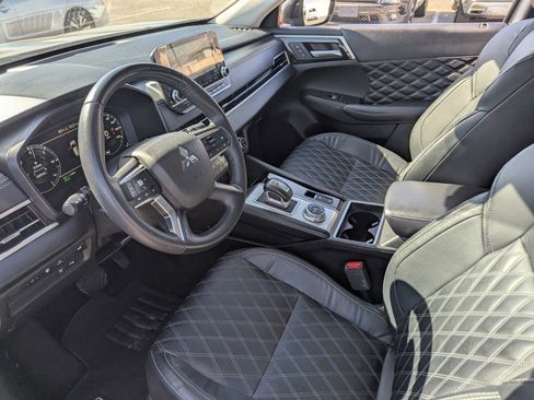 Used 2023 Mitsubishi Outlander SEL image 7