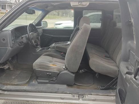 Used 2003 Chevrolet Silverado 1500 LS w/ Off-Road Package AWD/4WD image 7