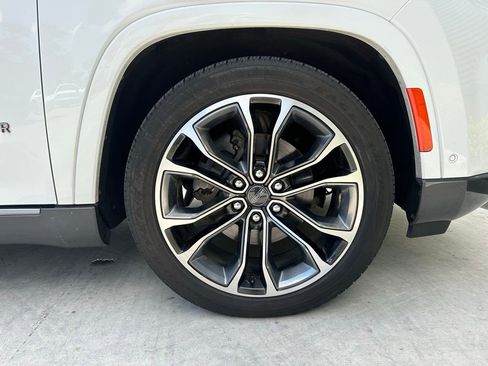 Used 2022 Jeep Grand Wagoneer Series III image 15