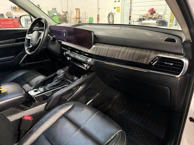 Used 2025 Kia Telluride SX AWD/4WD image 8