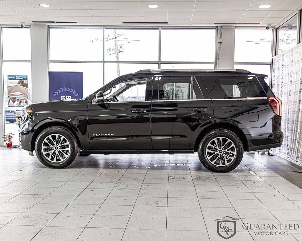 Used 2025 Ford Expedition Platinum AWD/4WD image 6