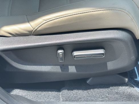 Used 2022 Honda CR-V Touring image 19
